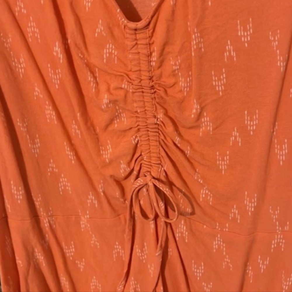 SALE!! Women's Sleeveless Top - Picture 6 of 7